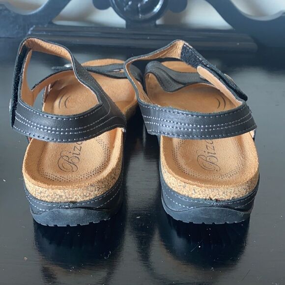 BIZA TULIP Sandals  - Picture 8 of 10